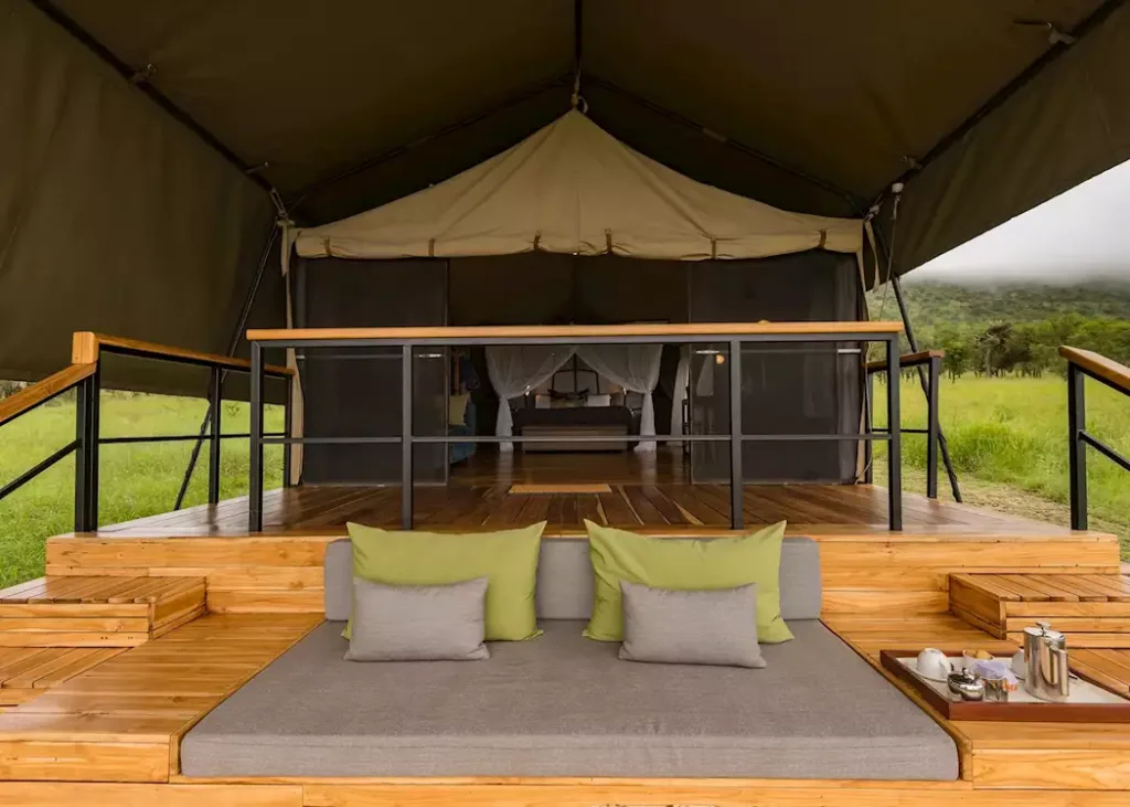 Dunia Camp in Serengeti National Park - Luxury Safari Camp in the Serengeti