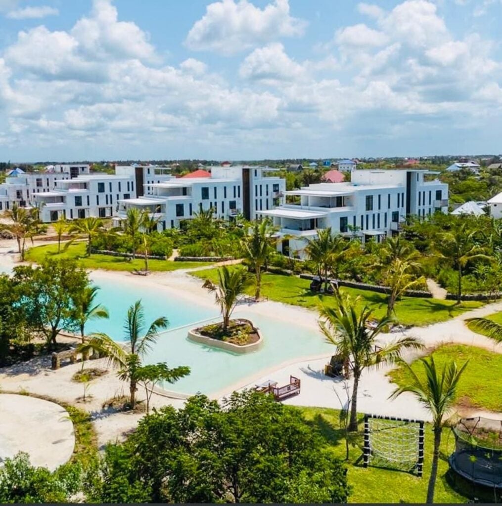 Escape To ZanZibar - Pomp Pomp Suit