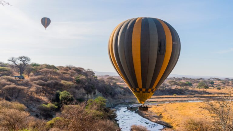 Hot air balloon flight in Tarangire
